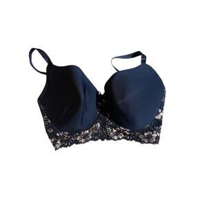 Delta Burke. Navy blue underwire lease bra 38DD.